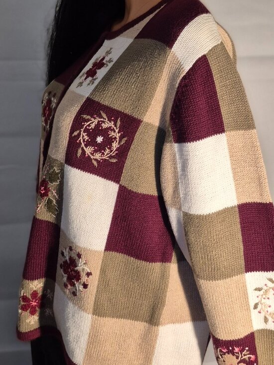 CHRISTOPHER & BANKS beautiful Hand embroidered festive Holiday sweater size XL - Picture 3 of 12